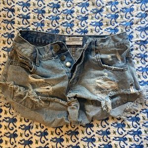 One Teaspoon Brandos Shorts size 22 light wash